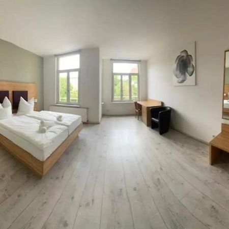 Apartment Am Dom Halle  Bagian luar foto
