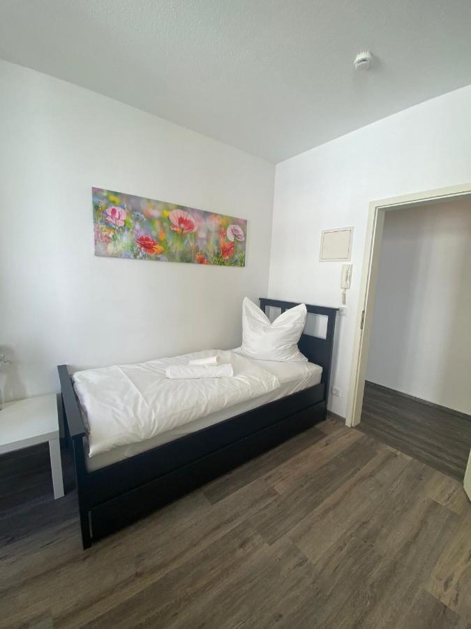 Apartment Am Dom Halle  Bagian luar foto